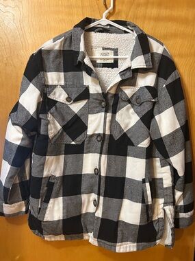 Ashley By 26 International Black and White Plaid Lightweight Shirt Jacket